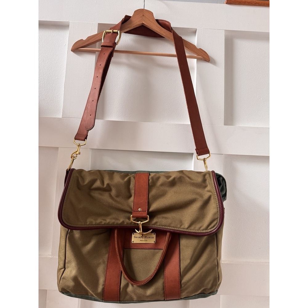 Sword & Plough Messenger Bag Olive Green Canvas Leather Trim Camo Interior USA
